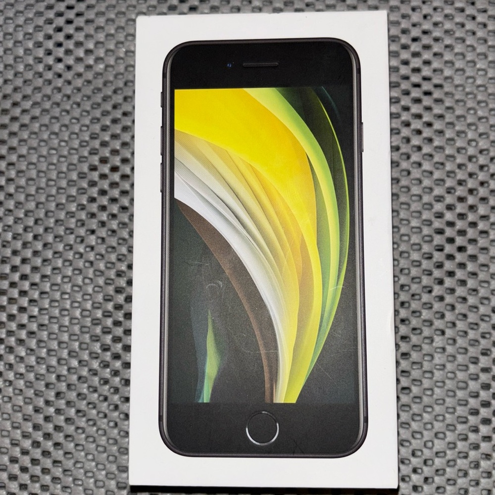 iPhone SE Black 64GB Box Only